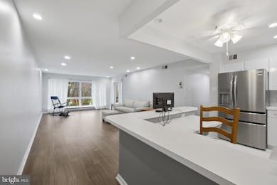 Hill House unit 238, Huntingdon Valley, PA 19006 - photo 5