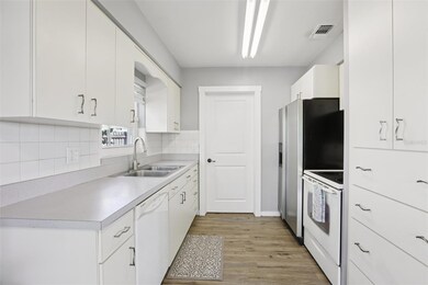 8788 56th Way, Pinellas Park, FL 33782 - photo 7