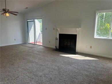 111 Roane Dr unit F, Hampton, VA 23669 - photo 2