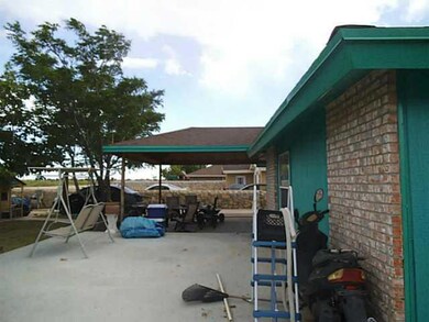 428 Tierra Linda Dr, Horizon City, TX 79928 - photo 3