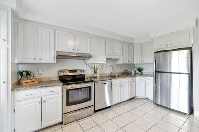 51 Temple St unit 3, Somerville, MA 02145 - photo 4