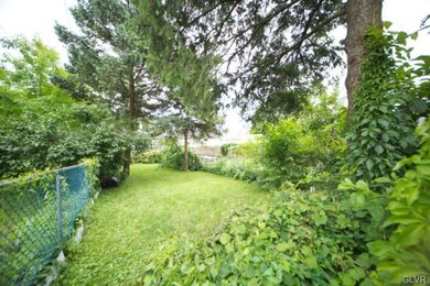 228 E Hamilton St, Allentown, PA 18109 - photo 2