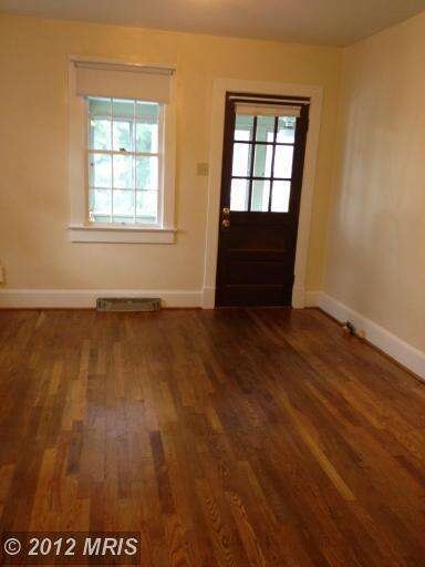 365 Crawford St, Strasburg, VA 22657 - photo 5