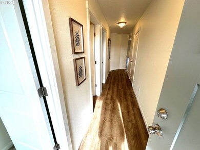 1802 SE Mulberry Ave unit 41, Dallas, OR 97338 - photo 4