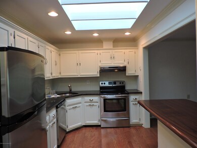 11 Dickinson Ct unit C, Red Bank, NJ 07701 - photo 2