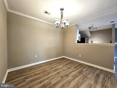 1061 Gardenview Loop unit 304, Woodbridge, VA 22191 - photo 6
