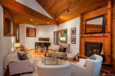 7256 W Mercer Way, Mercer Island, WA 98040 - photo 2