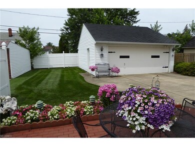 One of the Most Gorgeous Yards You Will Ever See!