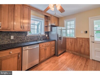 105 Glendale Rd, Havertown, PA 19083 - photo 4