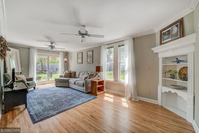 30615 Park St Lindstrom-1-large-Family Room