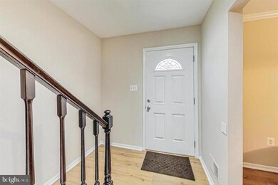 6415 Old Scotts Ct, Springfield, VA 22152 - photo 3