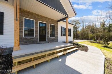 1741 Old Chinquapin Rd-front porch