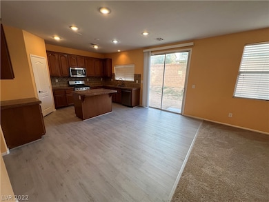 8261 Pearl Oasis Ct, Las Vegas, NV 89139 - photo 5