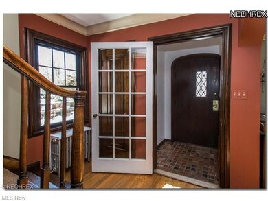 3375 Superior Park Dr, Cleveland Heights, OH 44118 - photo 2