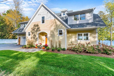 451 Appletree Point Rd, Burlington, VT 05408 - photo 2