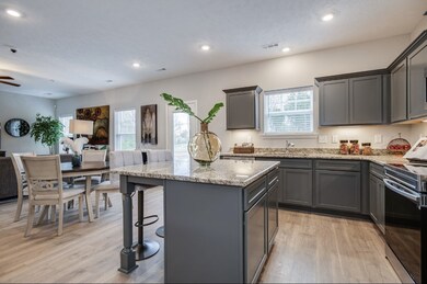 208 Republic St, Shelbyville, TN 37160 - photo 3