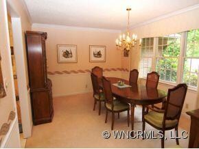 GRACIOUS FORMAL DINING