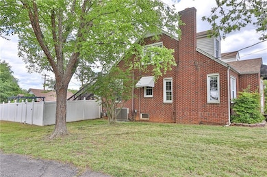 2036 1st Ave SW, Hickory, NC 28602 - photo 4