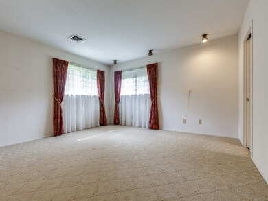 5530 Redstart St, Houston, TX 77096 - photo 7