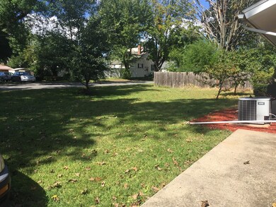 304 Roosevelt Ave, Springfield, MA 01118 - photo 3