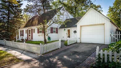 Cedar Shingle Siding