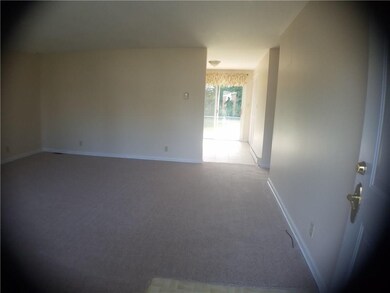 2055 Dawnshire Dr, Columbus, IN 47203 - photo 6