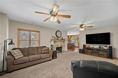 2104 E 29th St, Des Moines, IA 50317 - photo 3