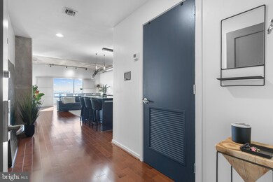 Silo Point unit 720, Baltimore, MD 21230 - photo 2