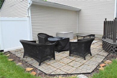 855 W Shore Blvd, Sheffield Lake, OH 44054 - photo 4