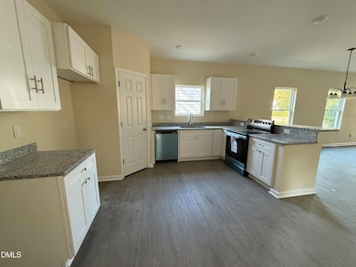 309 W McAden St, Graham, NC 27253 - photo 5