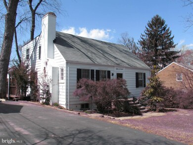 8614 Lancaster Dr, Bethesda, MD 20814 - photo 2