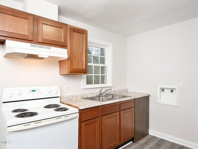 10-web-or-mls-519 N Cypress-14