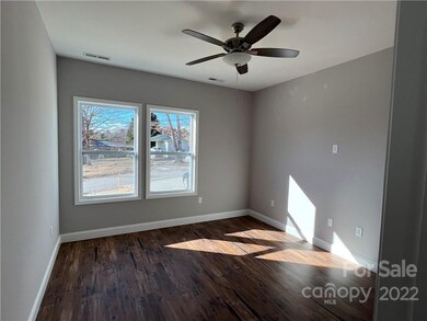 386 School Rd E, Asheville, NC 28803 - photo 5