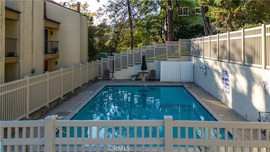 1881 Alpha Rd unit 8, Glendale, CA 91208 - photo 6