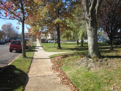 585 Correll Ave unit 2nd Floor, Staten Island, NY 10309 - photo 3