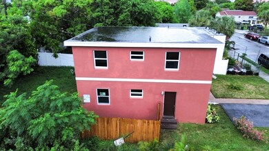 1010 Adams St, West Palm Beach, FL 33407 - photo 2