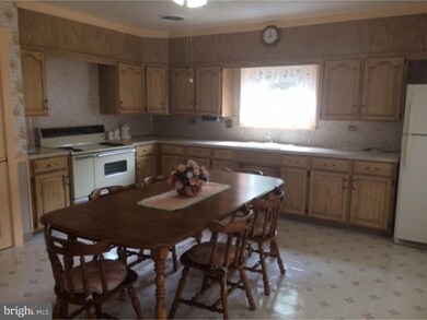 1915 N 14th St, Reading, PA 19604 - photo 2