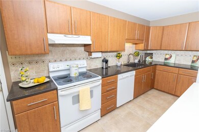 3420 Wildwood Ave, High Point, NC 27265 - photo 7