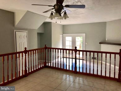 822 Beaver Ln, Reading, PA 19606 - photo 3