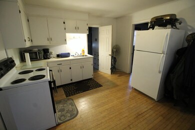 1B Kitchen1