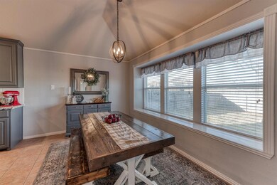 210 Waverly Ct, Weatherford, TX 76085 - photo 5