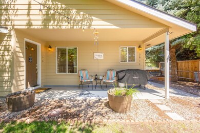 2611 SW Salmon Ave.
