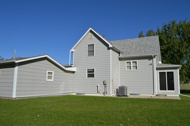 2614 4th St NE, Jamestown, ND 58401 - photo 3