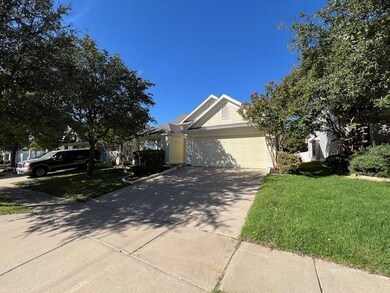 View of front of home featuring a front lawn and a