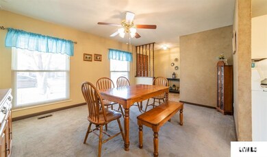 830 N Hamilton St, Lincoln, IL 62656 - photo 5