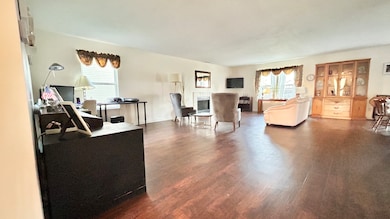 859 Pine Lake Dr, Greenwood, IN 46143 - photo 6