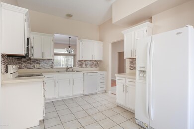 105 Brookhollow Cir-4