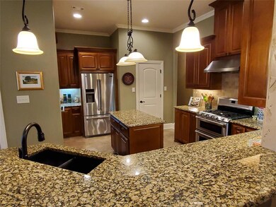 139 Tananger Springs Dr, Denison, TX 75021 - photo 2