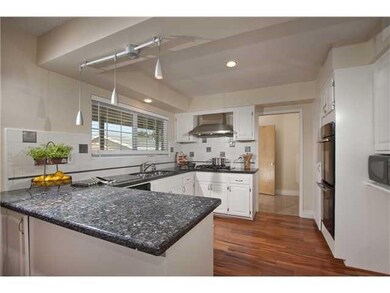 5216 Los Robles Dr, Carlsbad, CA 92008 - photo 4