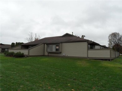 861 Westbury Ln S unit D, Columbus, OH 43228 - photo 3